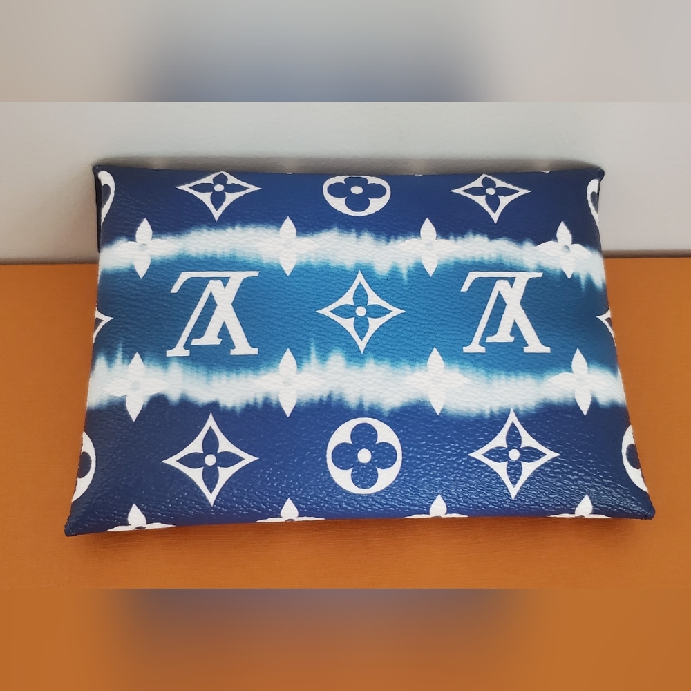 Louis Vuitton Medium Escale Blue Kirigami - Picture 3 of 12